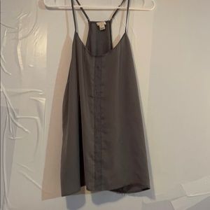 grey tank top